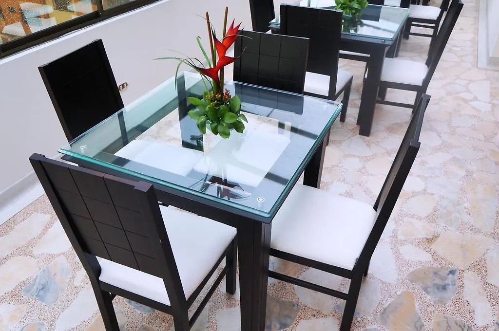 Hotel Airport Travel Bogota 3*,